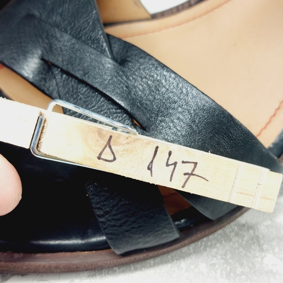 New Trask Saydee Leather Cone Heel Strappy  Sandals D147 - Picture 14 of 14